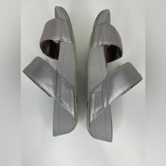 FitFlop Women’s 8 Silver Glitz Mina Textured Slip On Comfort Walking Sandals - Picture 8 of 12